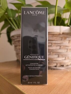 Génifique Advanced Youth Activating Concentrate - Lamcome Paris